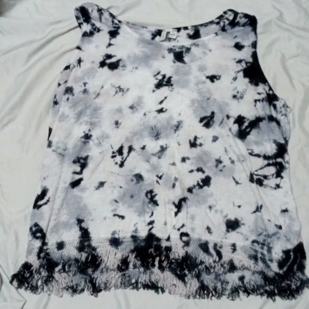 Women's 28/20 fringed bottom sleeveless shirt
